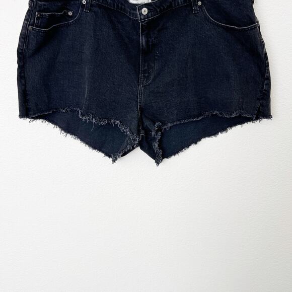 [Abercrombie & Fitch] Black High Rise Curve Love The Mom Short Raw Hem NWT Sz 22 - Picture 7 of 11